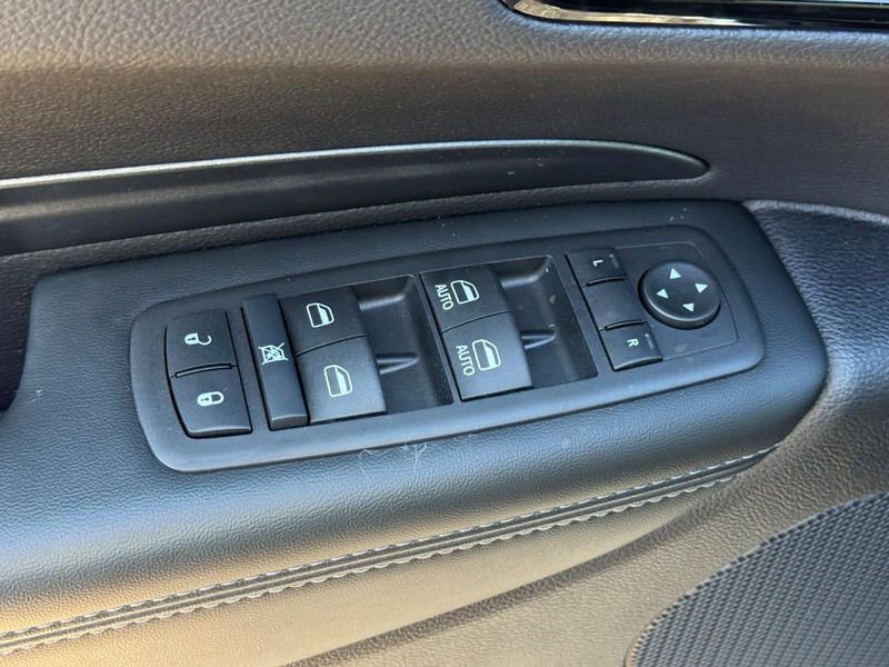 Dodge Durango Vehicle Image 14