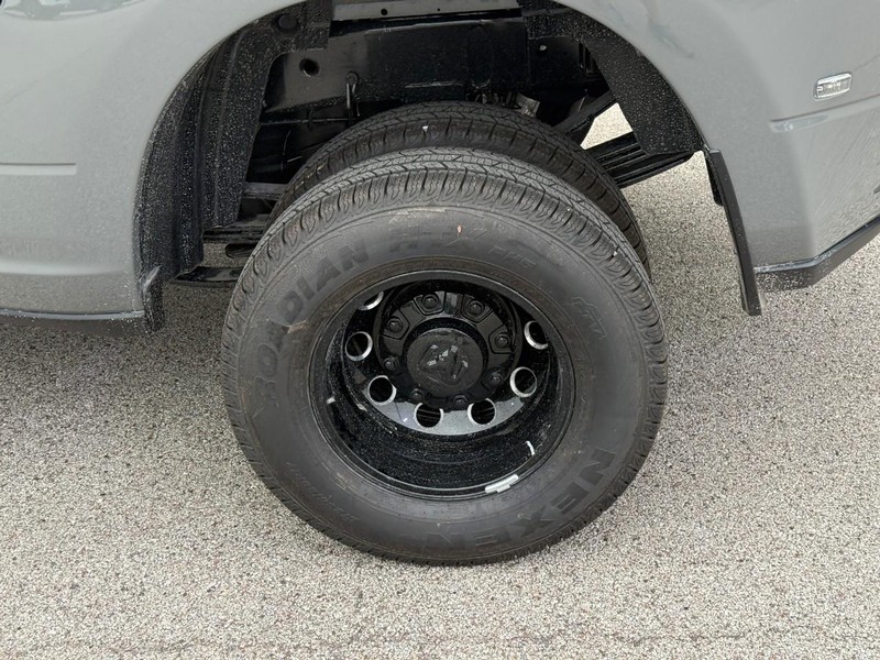 Ram 3500 Vehicle Image 05