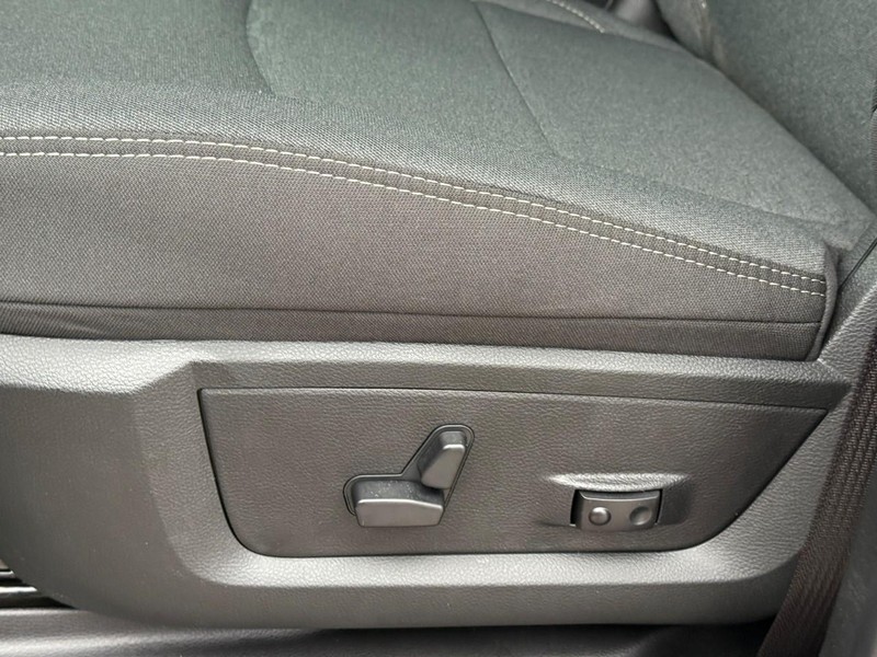 Ram 3500 Vehicle Image 15