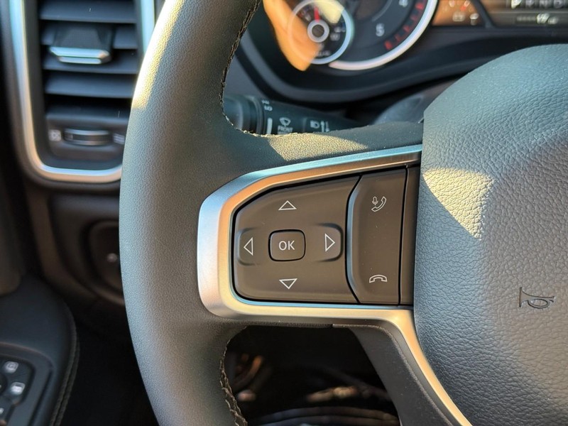 Ram 2500 Vehicle Image 17