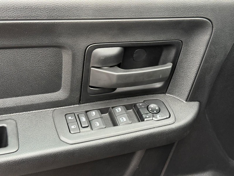 Ram 3500 Vehicle Image 13