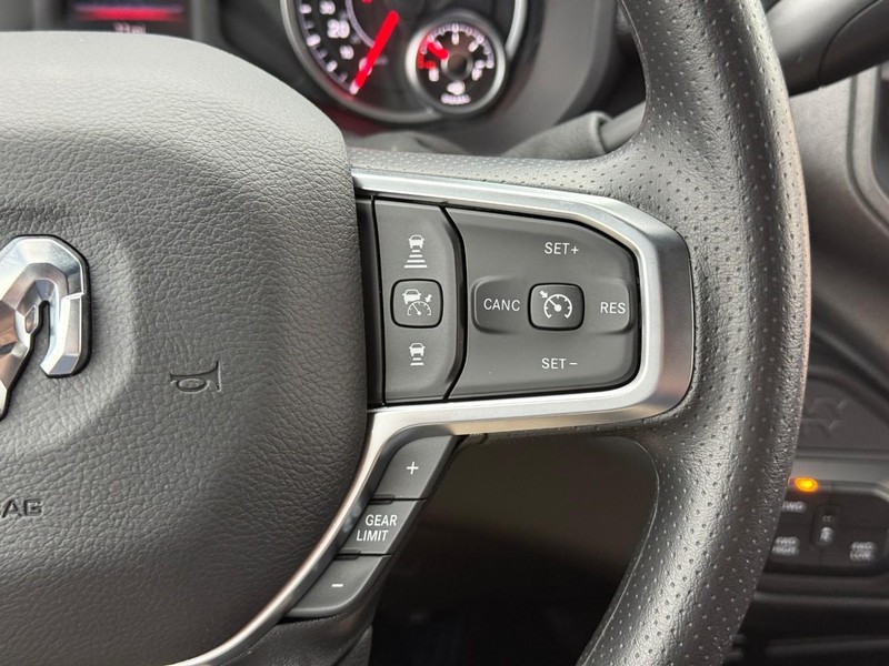 Ram 3500 Vehicle Image 16