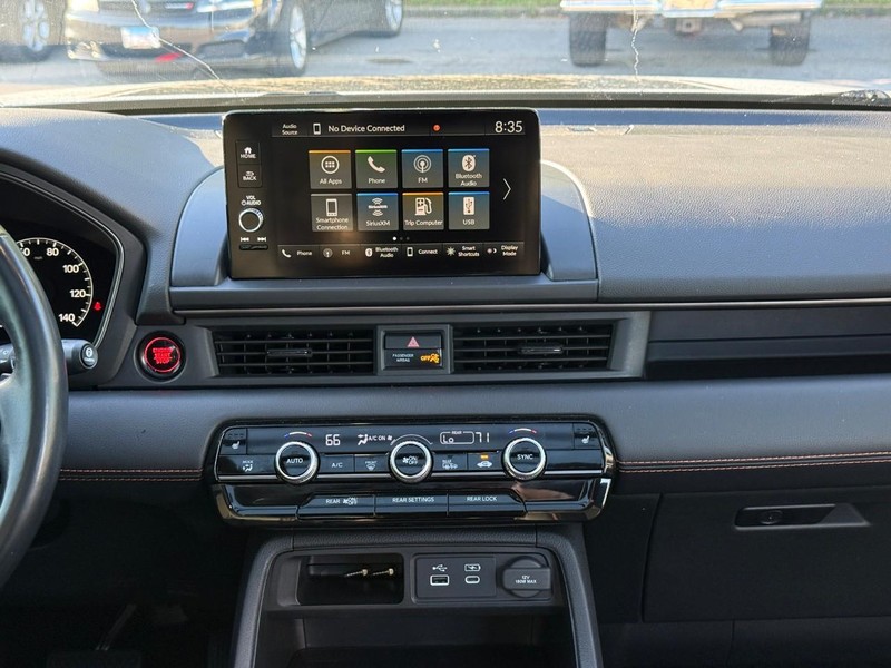 Honda Pilot Vehicle Image 16