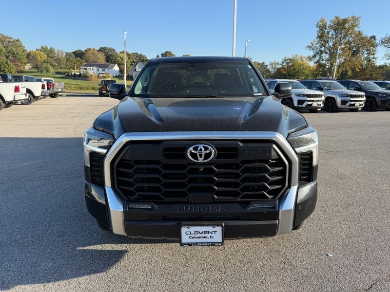 Toyota Tundra 4WD Vehicle Image 12