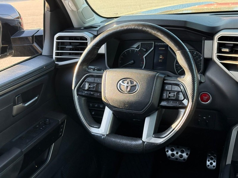 Toyota Tundra 4WD Vehicle Image 15