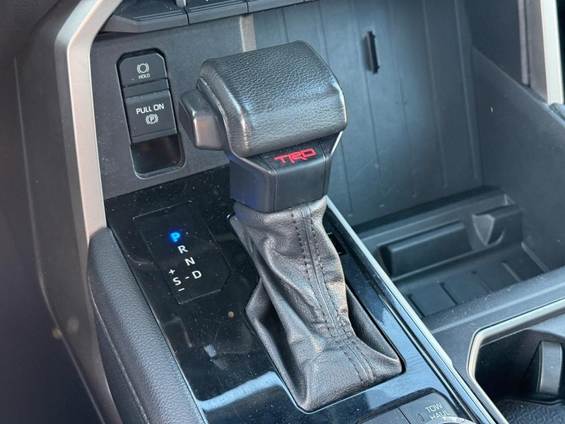 Toyota Tundra 4WD Vehicle Image 24