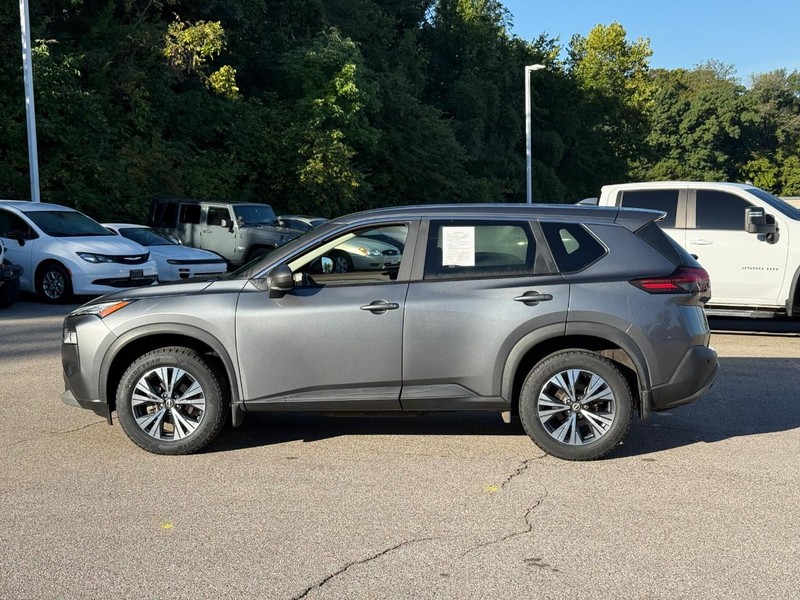 Nissan Rogue Vehicle Image 03