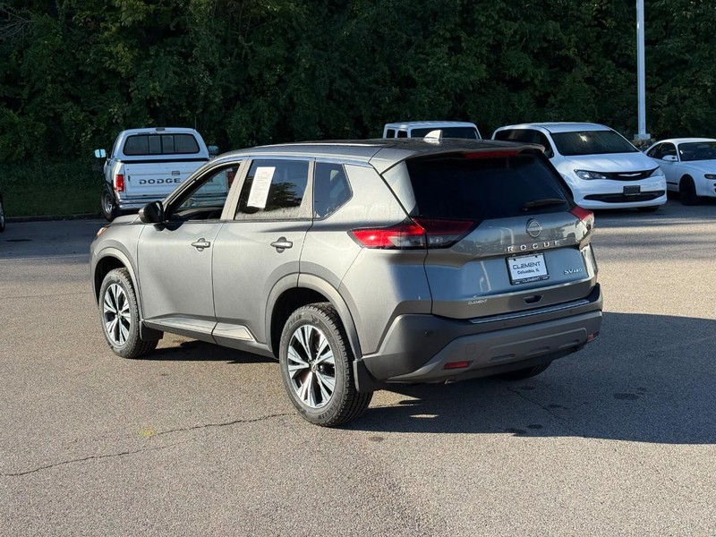 Nissan Rogue Vehicle Image 04
