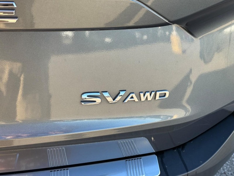 Nissan Rogue Vehicle Image 07