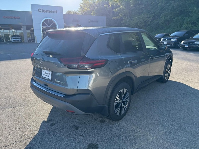 Nissan Rogue Vehicle Image 11
