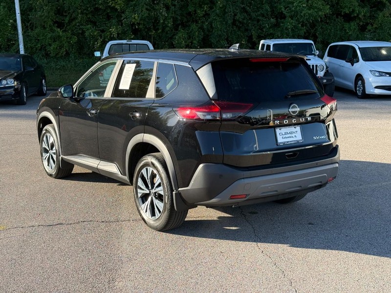 Nissan Rogue Vehicle Image 04