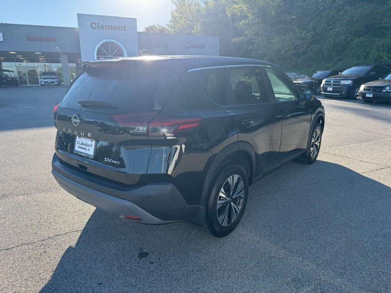 Nissan Rogue Vehicle Image 11