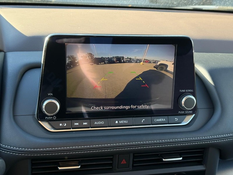 Nissan Rogue Vehicle Image 27