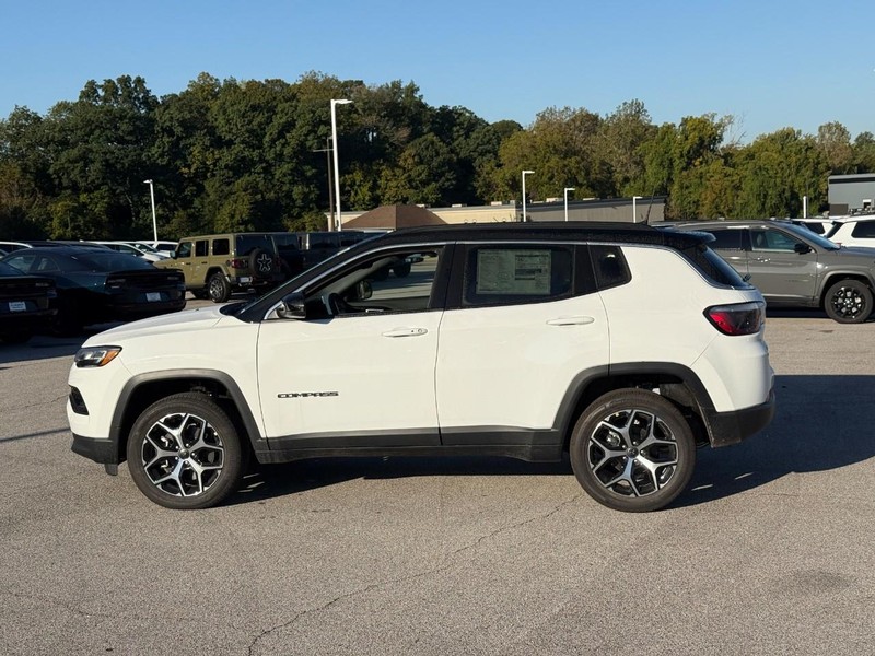 Jeep Compass Vehicle Image 03