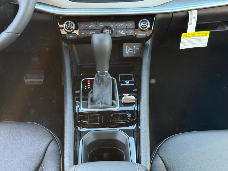 Jeep Compass Vehicle Image 14
