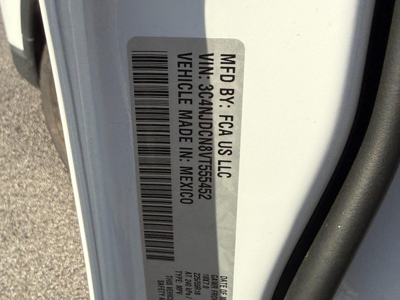 Jeep Compass Vehicle Image 22