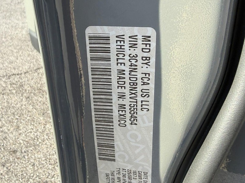 Jeep Compass Vehicle Image 22