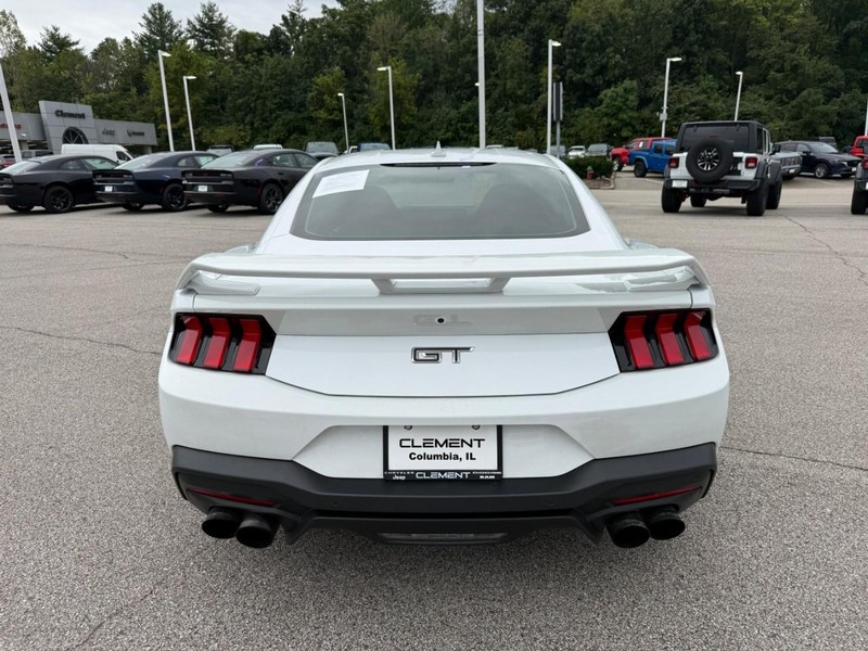 Ford Mustang Vehicle Image 07