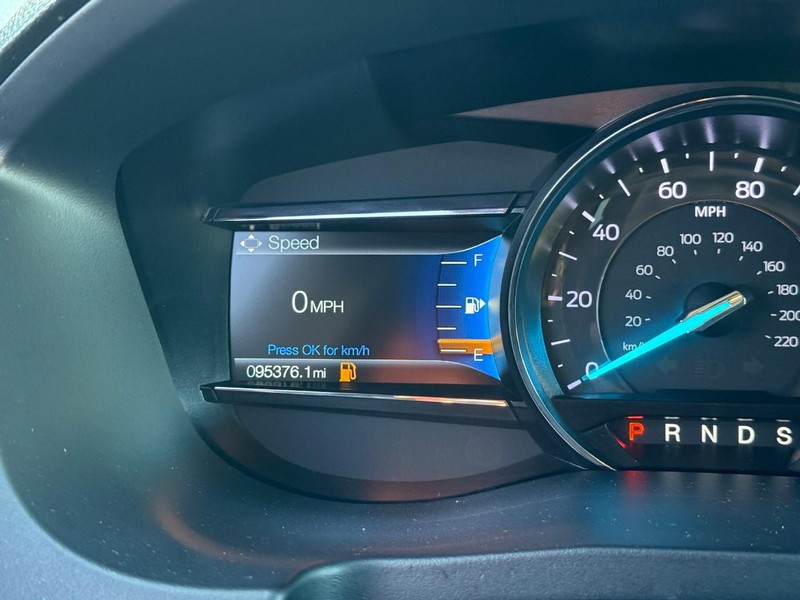 Ford Explorer Vehicle Image 29