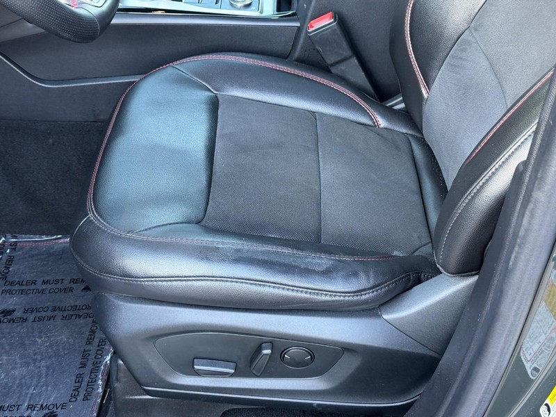 Ford Explorer Vehicle Image 21