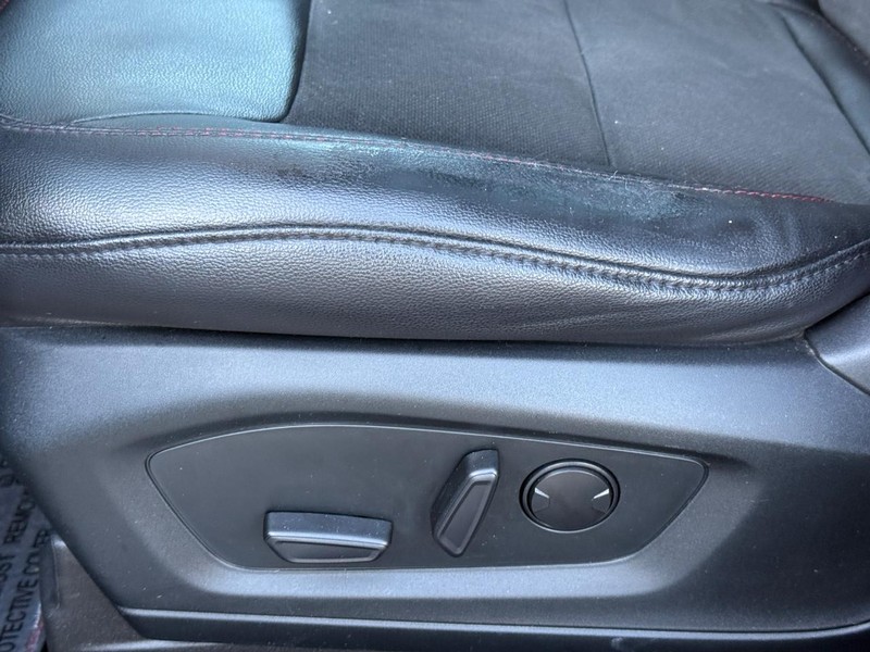 Ford Explorer Vehicle Image 22