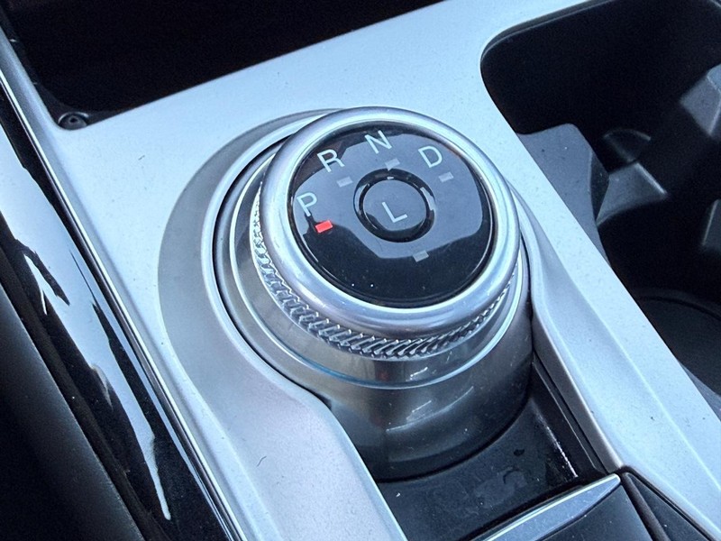 Ford Explorer Vehicle Image 27