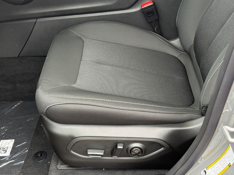 Jeep Grand Cherokee Vehicle Image 16