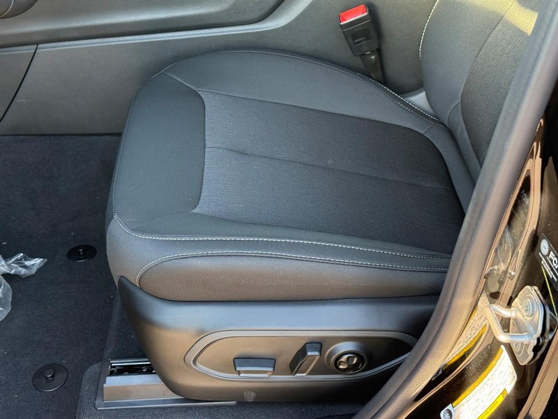Jeep Grand Cherokee Vehicle Image 15