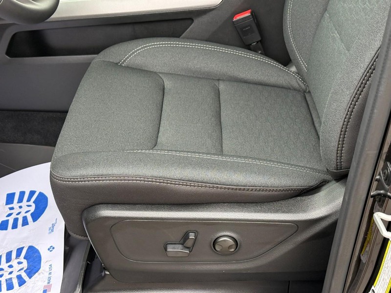 Ram 1500 Vehicle Image 15