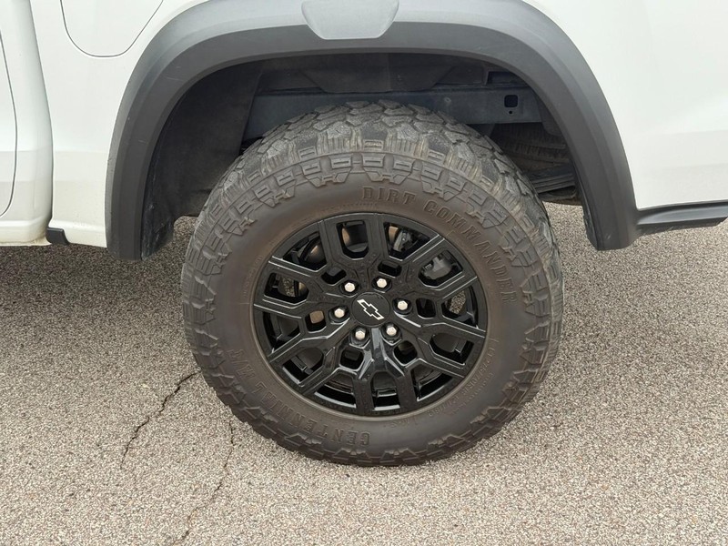 Chevrolet Colorado Vehicle Image 05