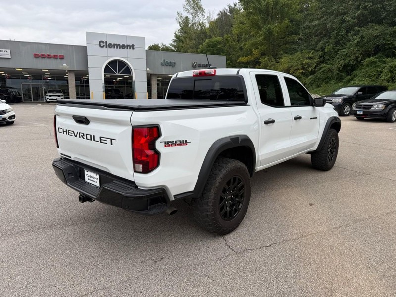 Chevrolet Colorado Vehicle Image 11