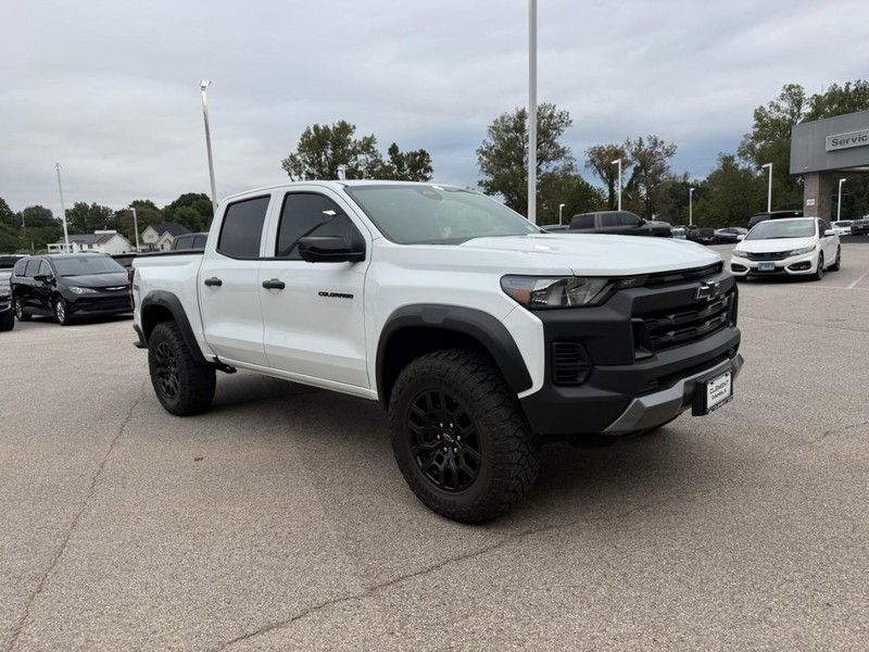 Chevrolet Colorado Vehicle Image 12
