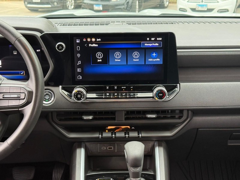 Chevrolet Colorado Vehicle Image 17