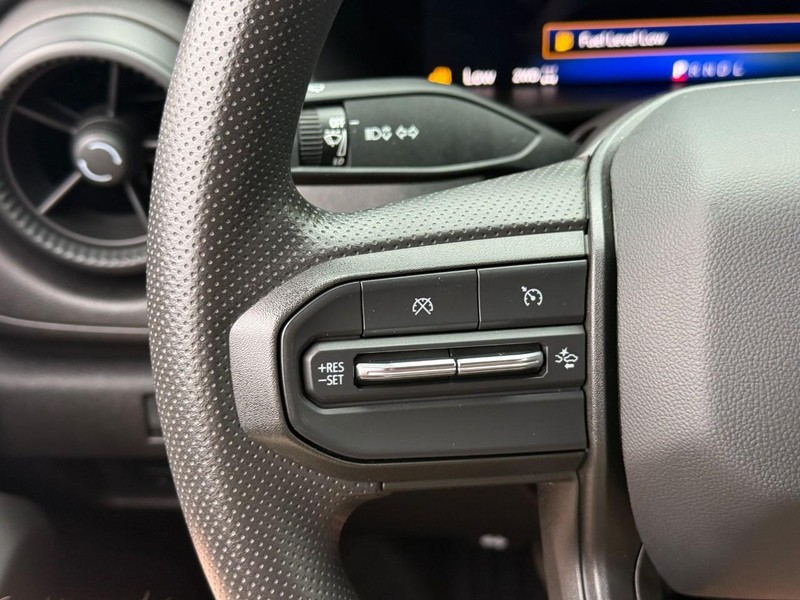 Chevrolet Colorado Vehicle Image 22