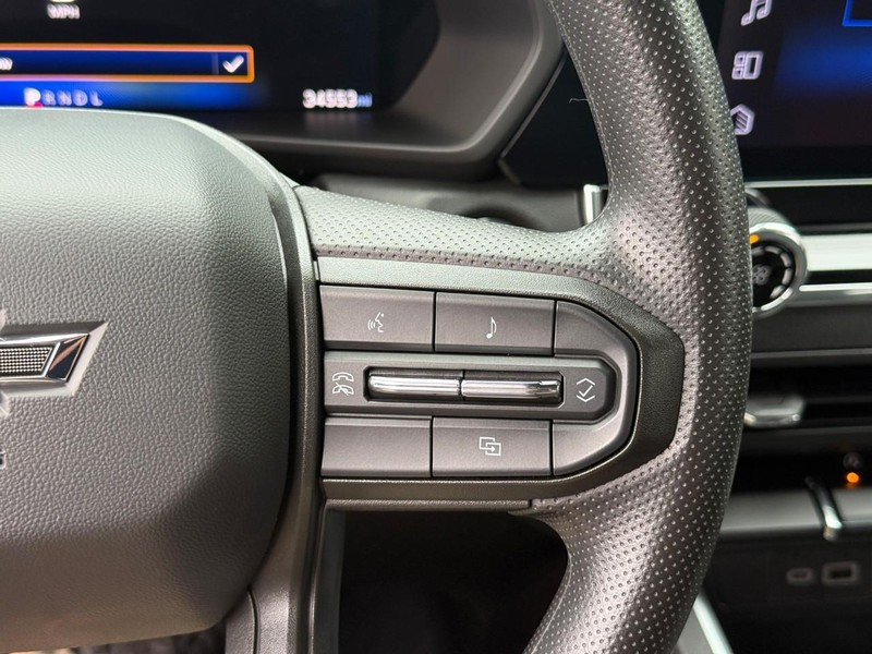 Chevrolet Colorado Vehicle Image 23