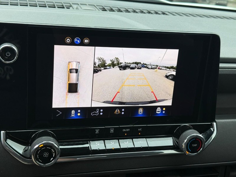 Chevrolet Colorado Vehicle Image 26