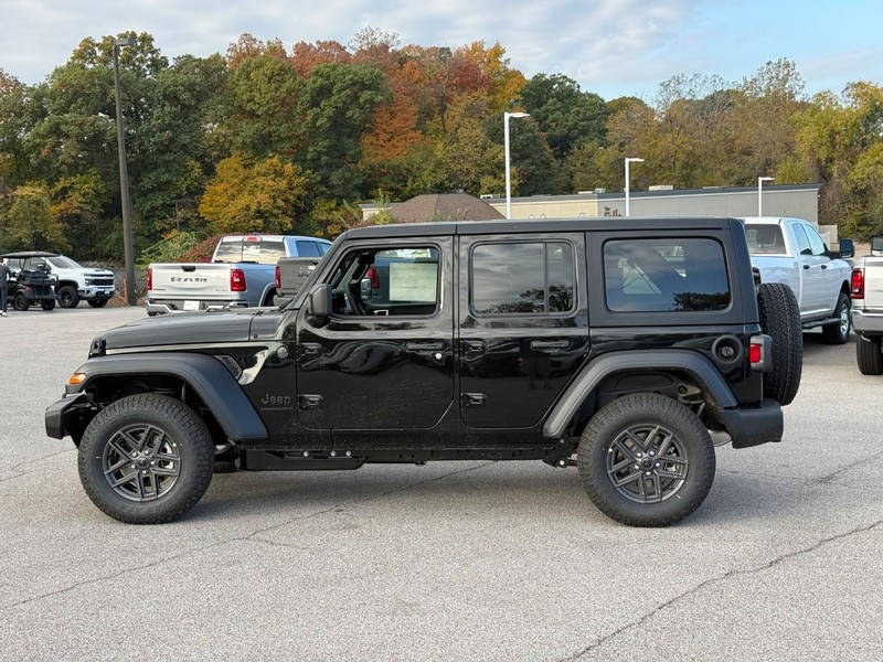 Jeep Wrangler Vehicle Image 03