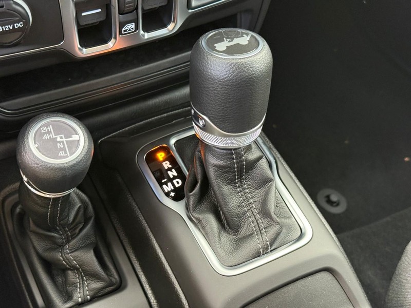 Jeep Wrangler Vehicle Image 18