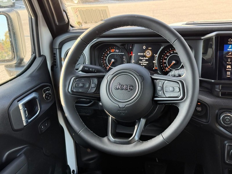 Jeep Wrangler Vehicle Image 09