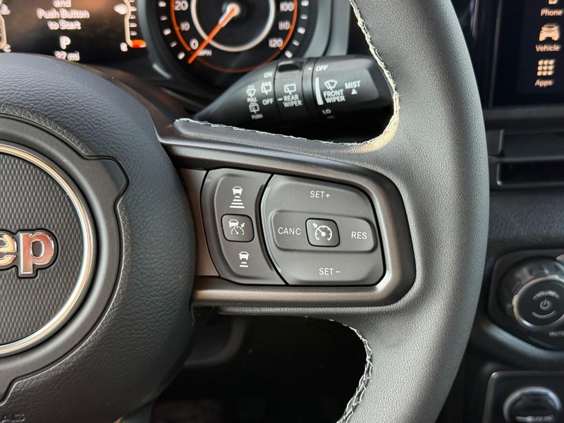Jeep Wrangler Vehicle Image 17