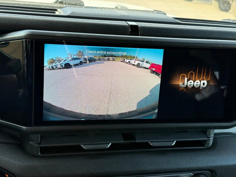 Jeep Wrangler Vehicle Image 21