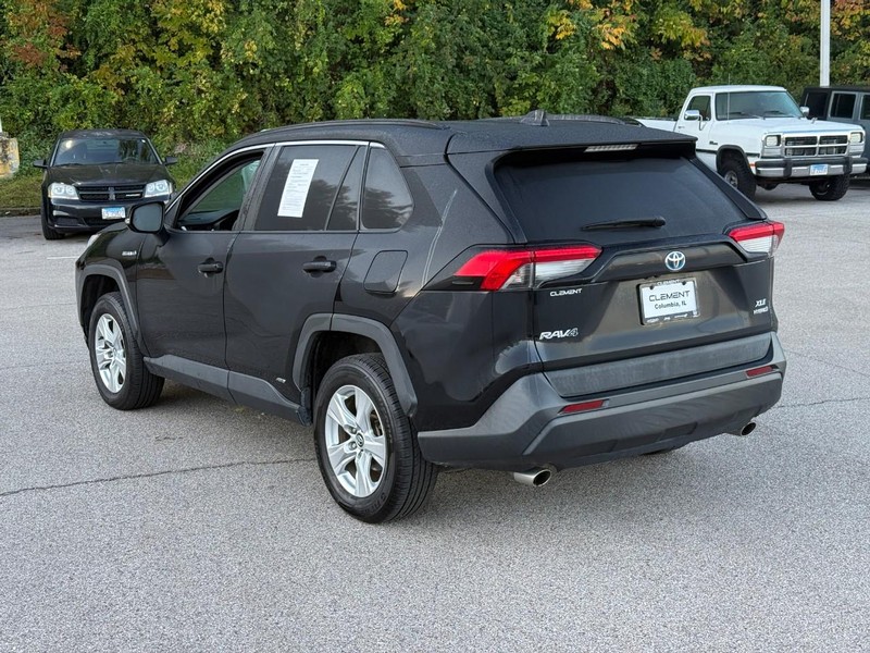 Toyota RAV4 Vehicle Image 04