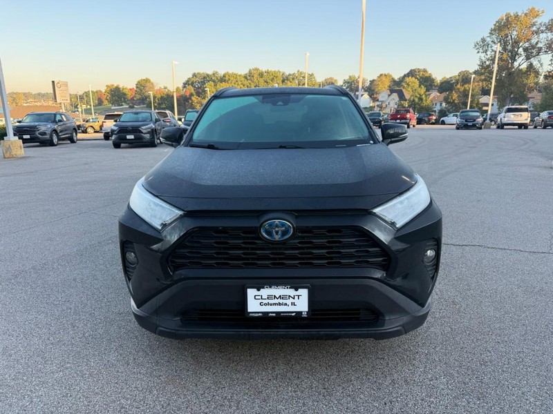 Toyota RAV4 Vehicle Image 13