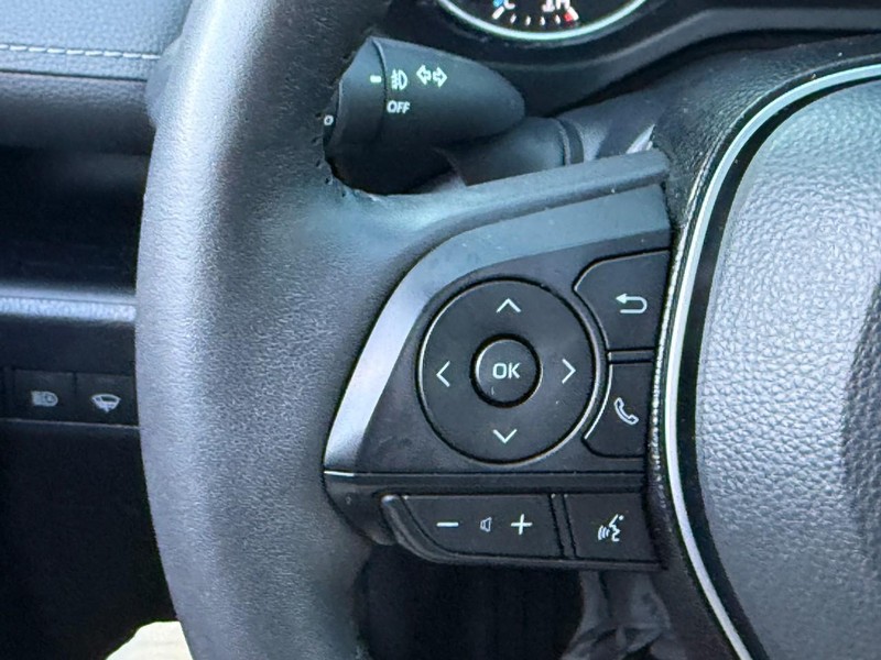 Toyota RAV4 Vehicle Image 22