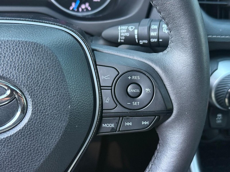 Toyota RAV4 Vehicle Image 23
