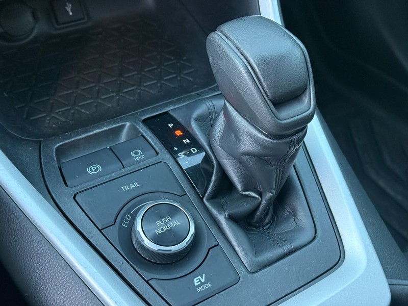 Toyota RAV4 Vehicle Image 25