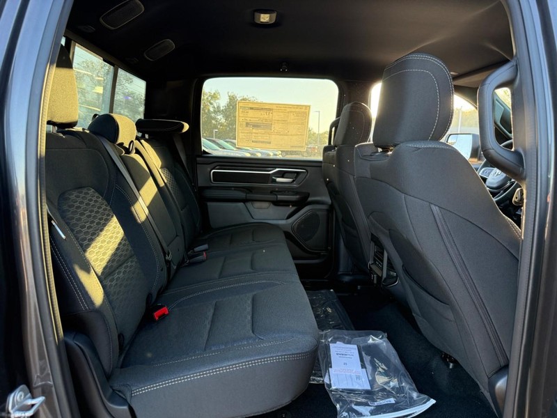 Ram 1500 Vehicle Image 07