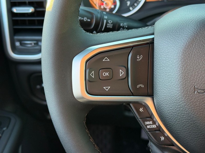 Ram 1500 Vehicle Image 16