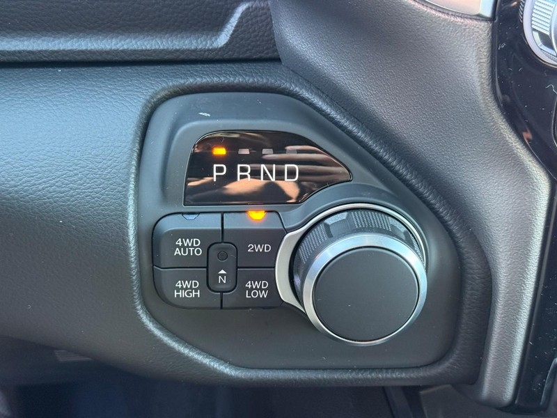 Ram 1500 Vehicle Image 18