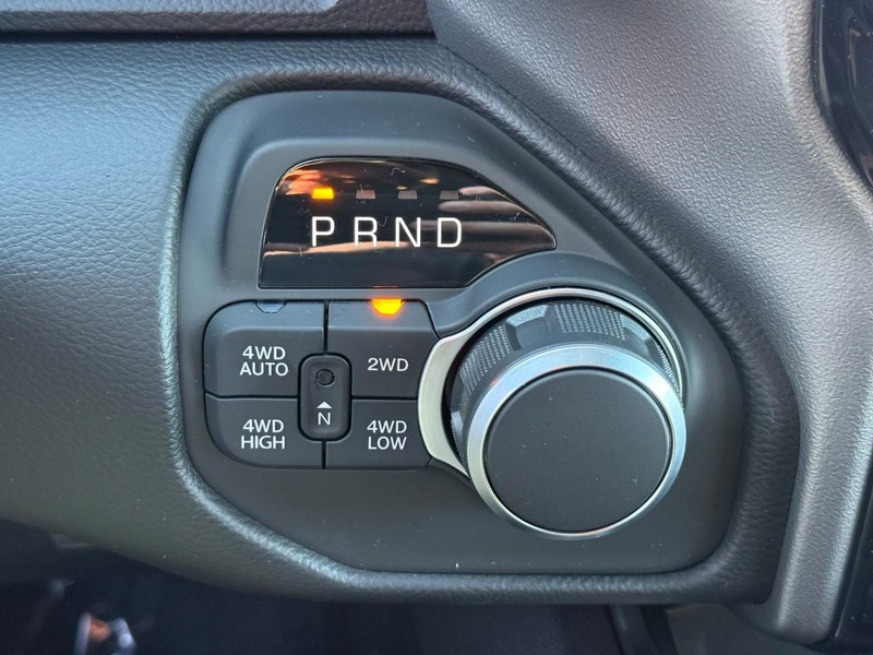 Ram 1500 Vehicle Image 18